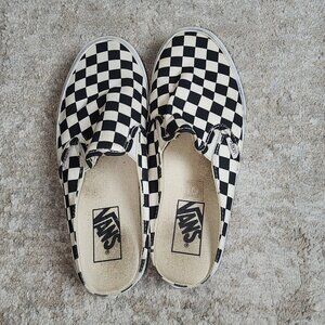7.5W Classic Checkerboard Slip-on Vans